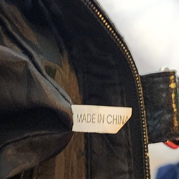 Global New Beginnings Black Faux Snake Double Snap Zip Pockets Large Tote Bag - Picture 16 of 16